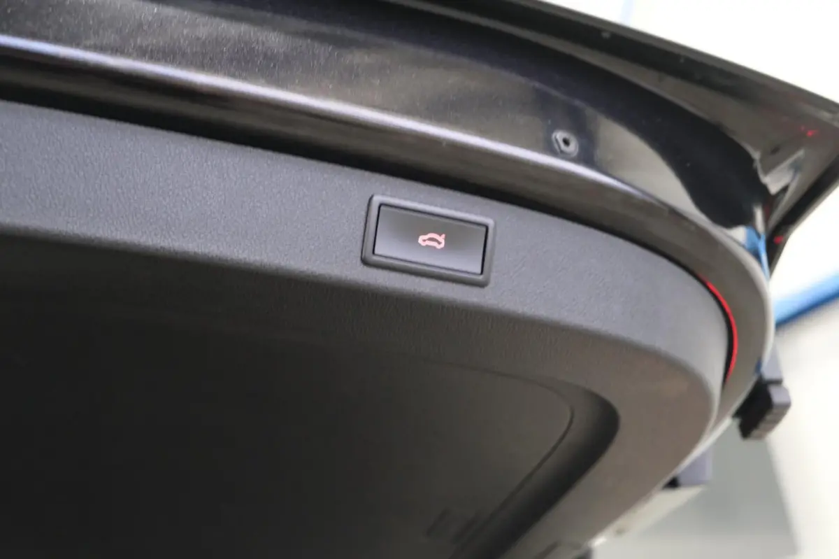 1.5 TSI Business Edition Automaat - N.A.P. Airco, Cruise, Navi, PDC, Camera, Trekhaak.