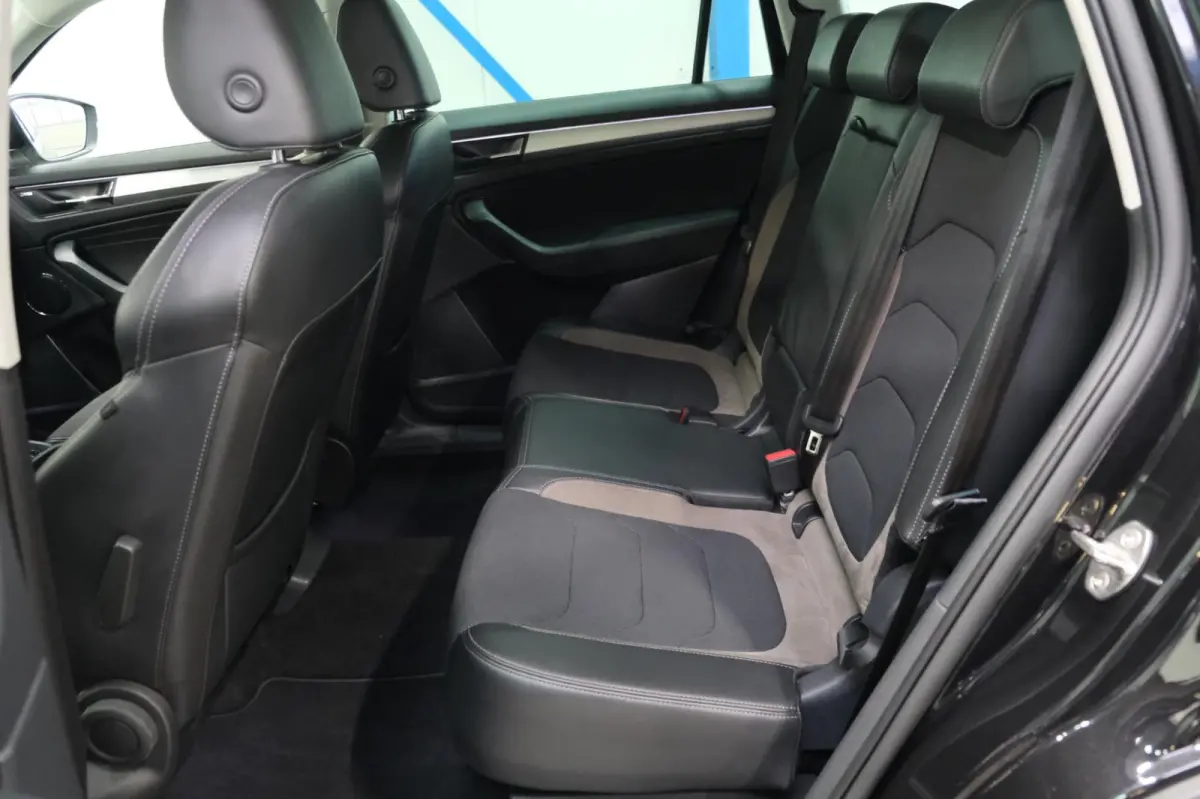 1.5 TSI Business Edition Automaat - N.A.P. Airco, Cruise, Navi, PDC, Camera, Trekhaak.