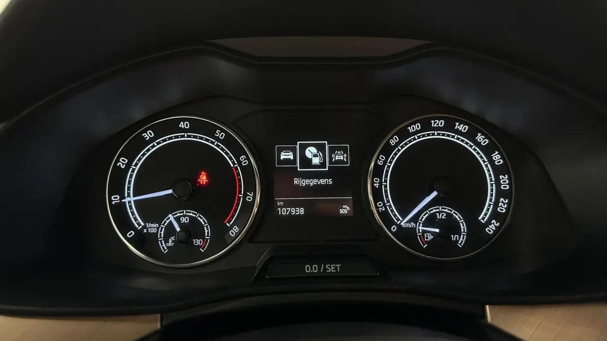 1.0 TSI Style CARPLAY ECC LM CRUISE DAB LED.
