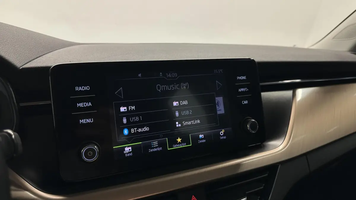 1.0 TSI Style CARPLAY ECC LM CRUISE DAB LED.