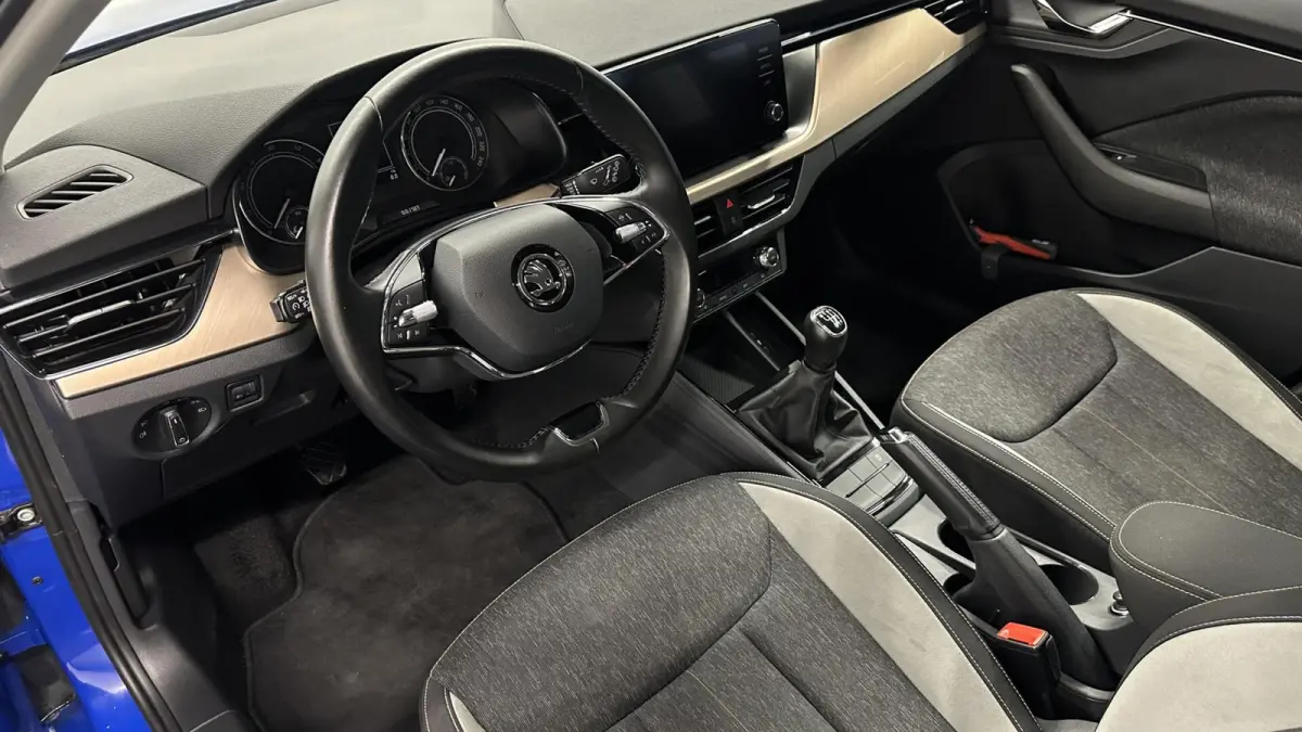 1.0 TSI Style CARPLAY ECC LM CRUISE DAB LED.