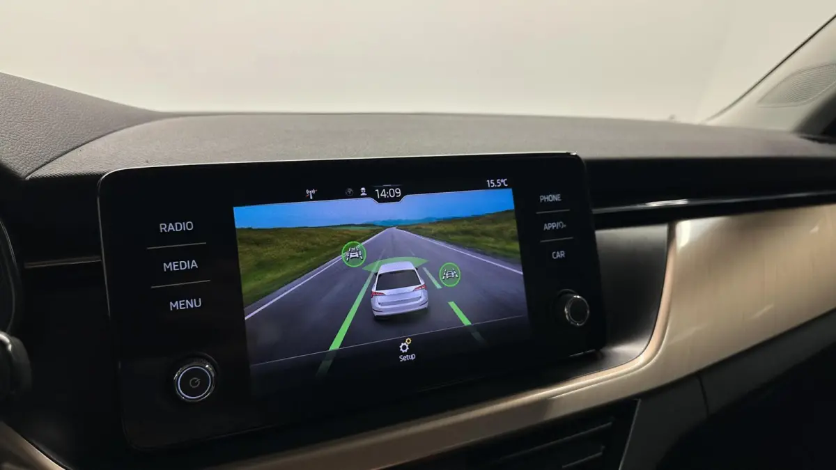 1.0 TSI Style CARPLAY ECC LM CRUISE DAB LED.