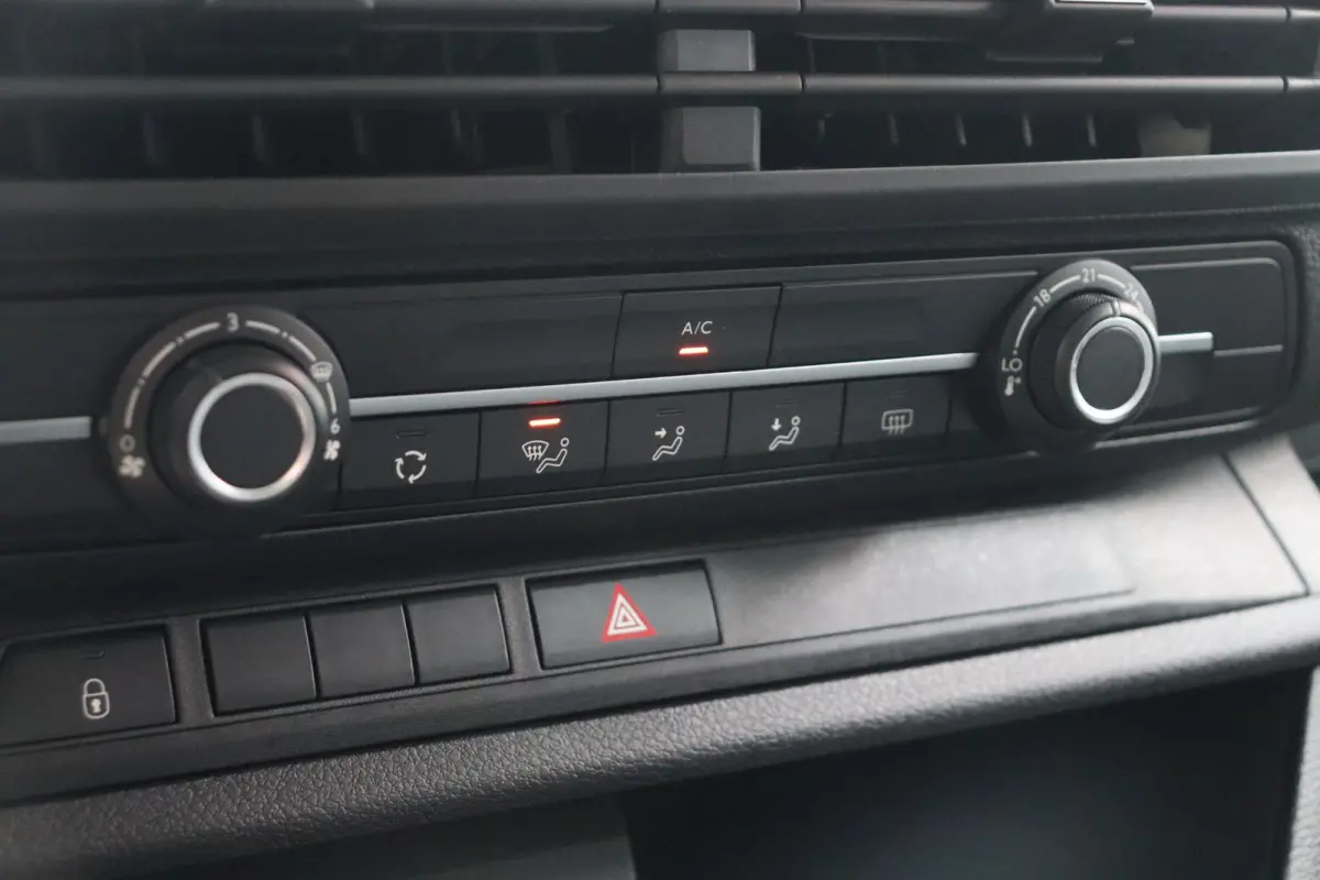 Electric L2 75 kWh / 9-persoons / Demo