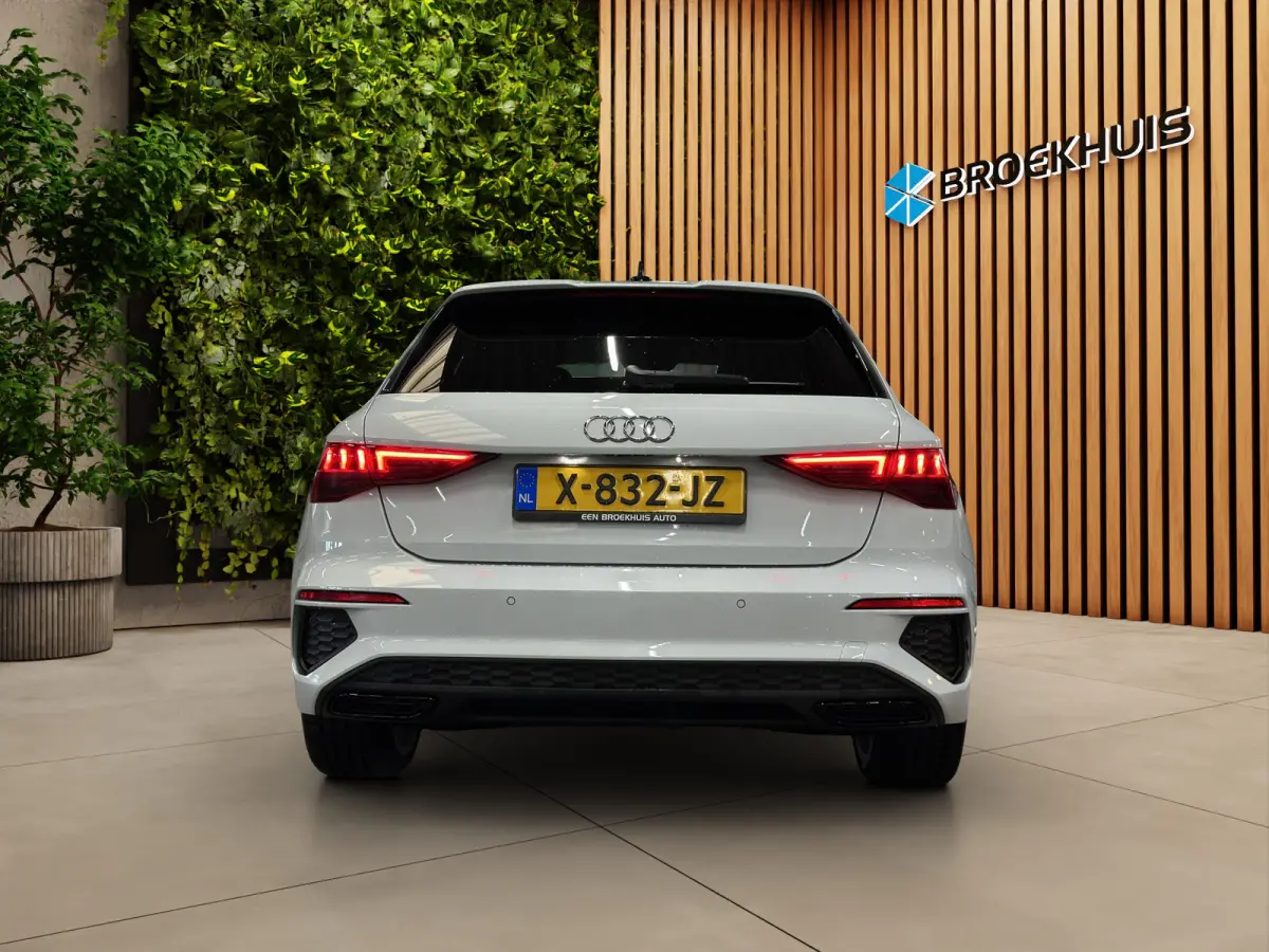 45 TFSI e S edition Competition | Adaptive Cruise | Sfeerverlichting | Stoelverwarming | Sportstoelen | CarPlay