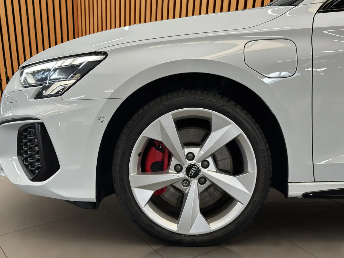 45 TFSI e S edition Competition | Adaptive Cruise | Sfeerverlichting | Stoelverwarming | Sportstoelen | CarPlay