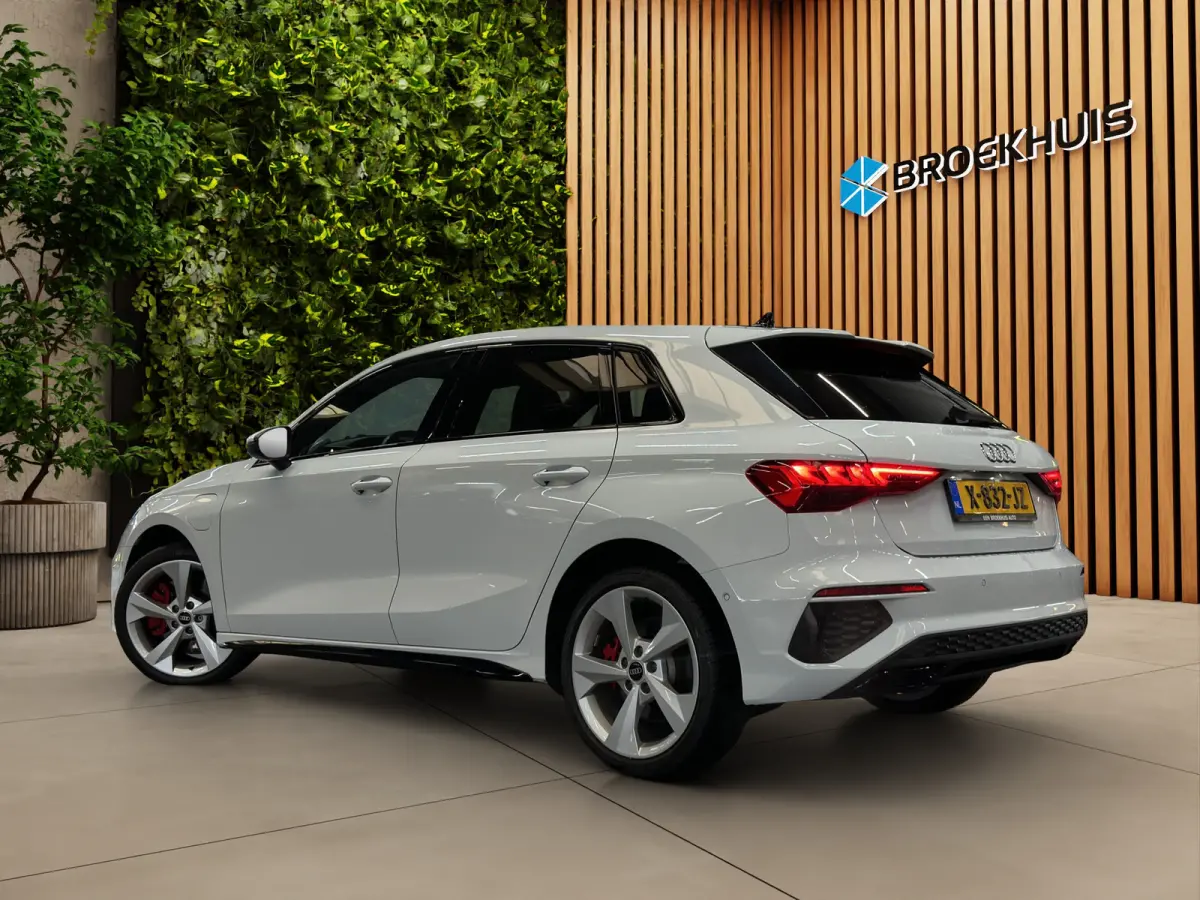 45 TFSI e S edition Competition | Adaptive Cruise | Sfeerverlichting | Stoelverwarming | Sportstoelen | CarPlay
