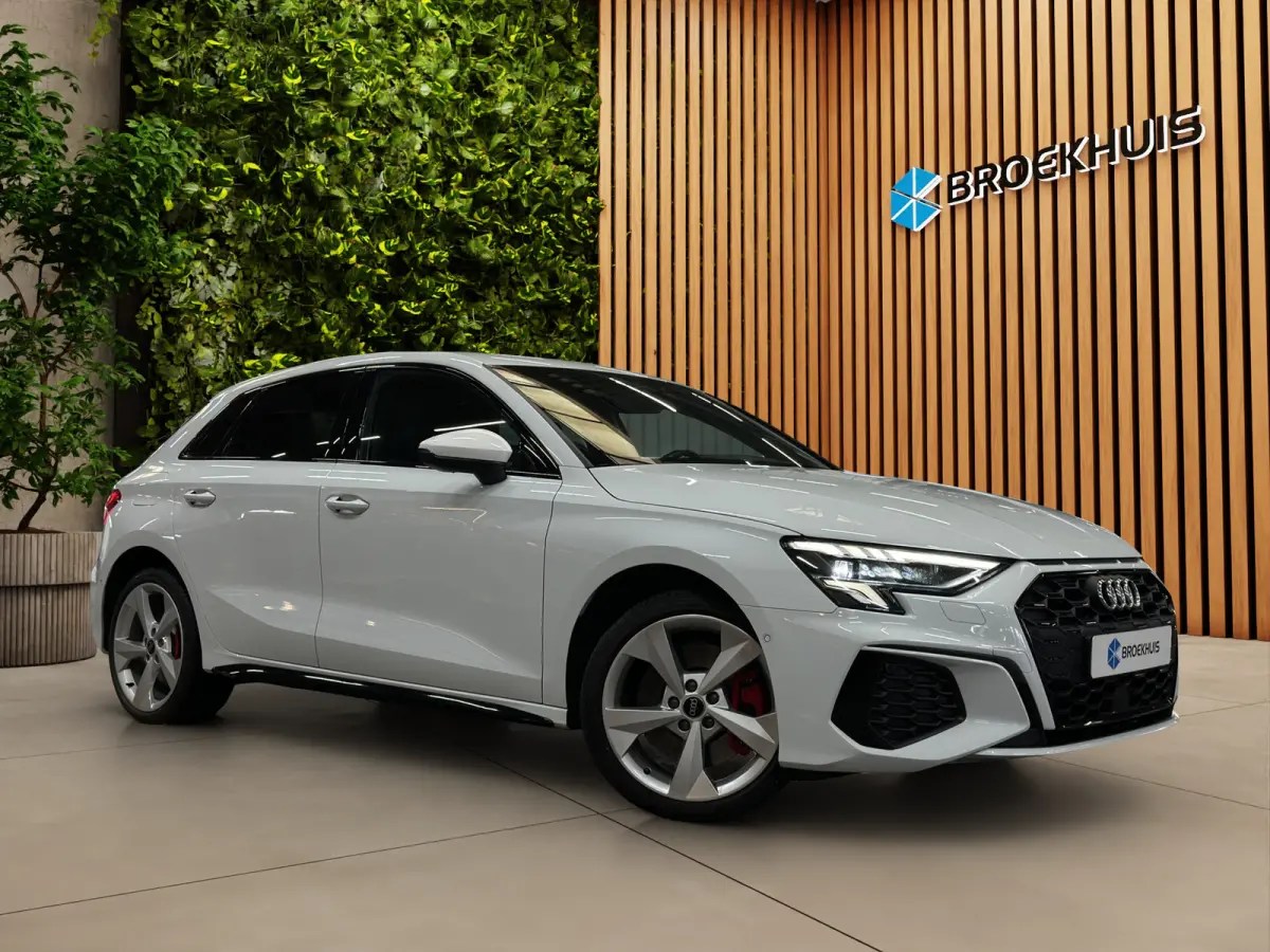 45 TFSI e S edition Competition | Adaptive Cruise | Sfeerverlichting | Stoelverwarming | Sportstoelen | CarPlay