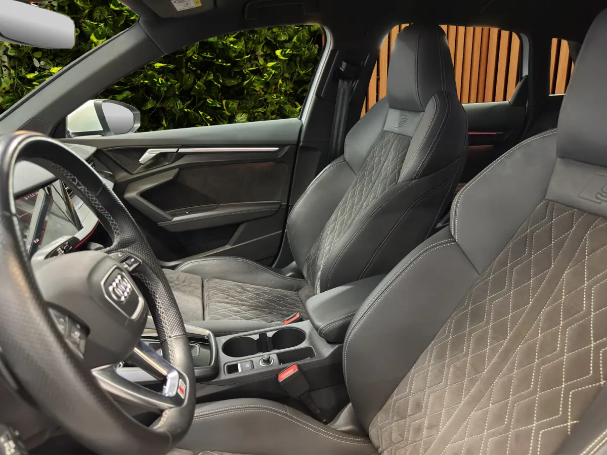 45 TFSI e S edition Competition | Adaptive Cruise | Sfeerverlichting | Stoelverwarming | Sportstoelen | CarPlay