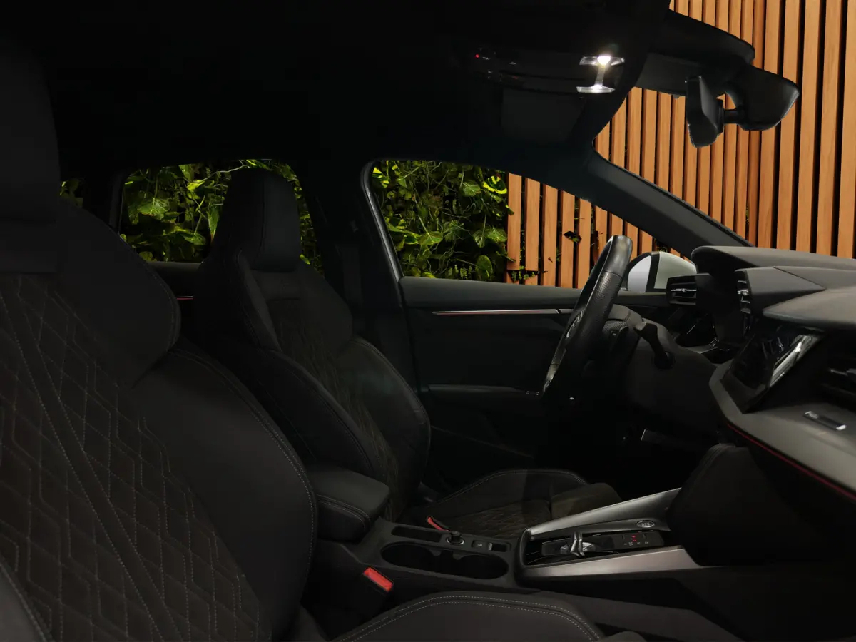 45 TFSI e S edition Competition | Adaptive Cruise | Sfeerverlichting | Stoelverwarming | Sportstoelen | CarPlay
