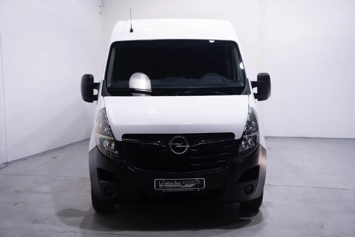 2.3 Turbo 180 pk Automaat L3H2 Navi, Camera PDC V+A, Apple Carplay, 3-Zits