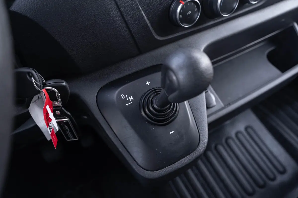 2.3 Turbo 180 pk Automaat L3H2 Navi, Camera PDC V+A, Apple Carplay, 3-Zits