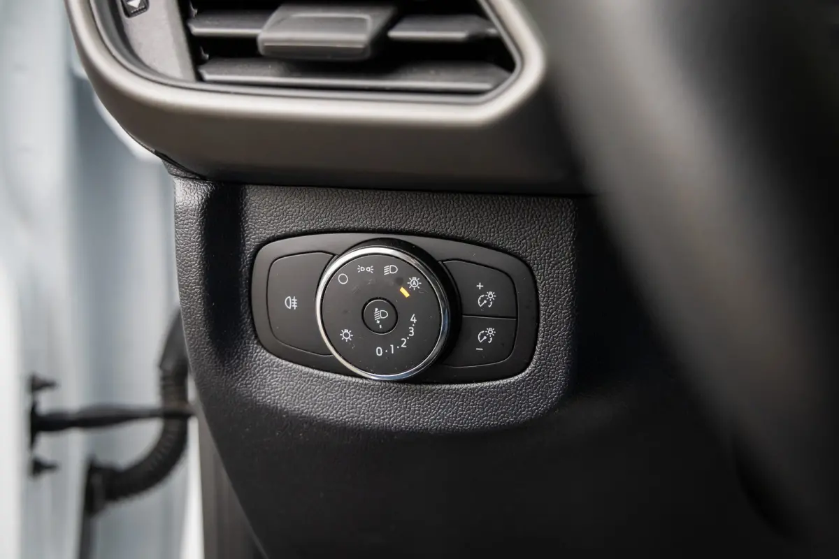 1.0 EcoBoost Trend | Apple Carplay/Android Auto | Parkeersensoren | Cruise control | Airco | Airco | Apple Carplay/Android Auto|telefoonintegratie premium | Cruise control