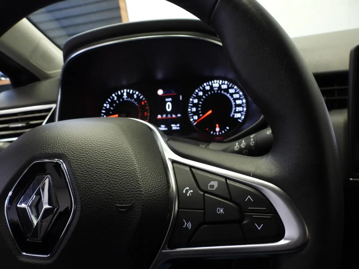 1.0 TCe Zen NAVI/AIRCO/CRUISE/LED!