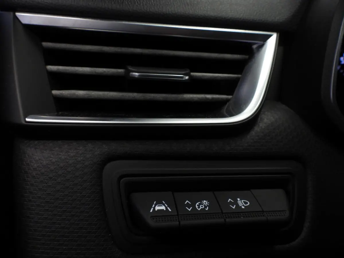 1.0 TCe Zen NAVI/AIRCO/CRUISE/LED!
