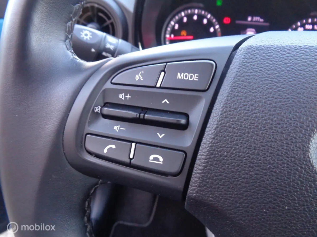 1.0 Comfort/Two-tone/Airco/Apple Carplay/Navigatie/Lm velgen/Camera/1 st eig/NIEUWSTAAT/21000km