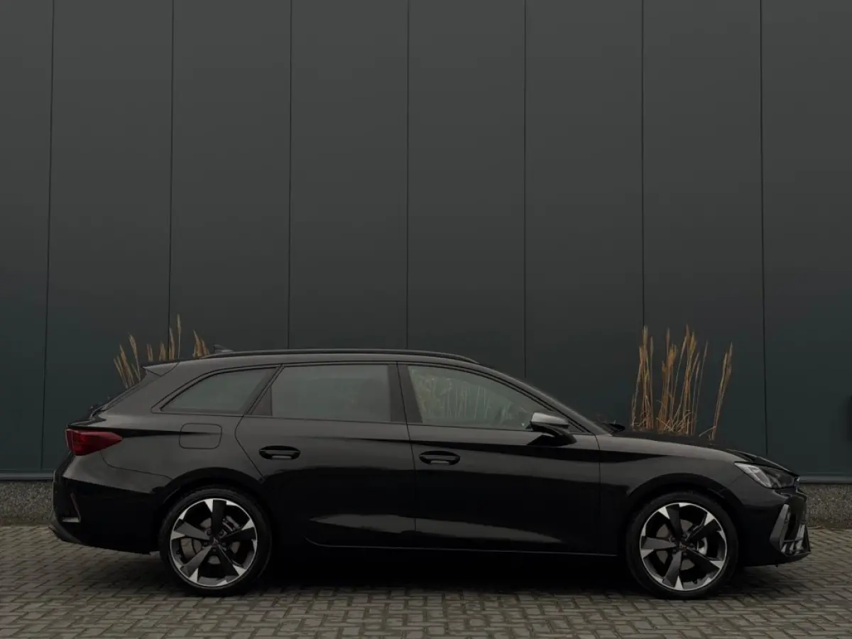 1.5 e-TSI 2025 GARANTIE NAVI CLIMATE APPLE CARPLAY LEDER
