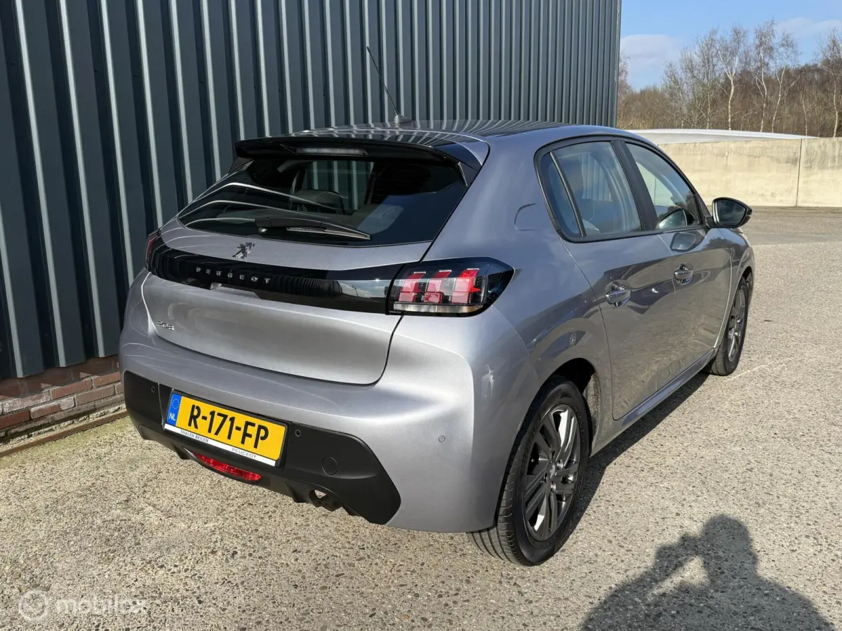 1.2 PureTech Allure Pack CARPLAY/DEALER OH/LAGE KM-STAND
