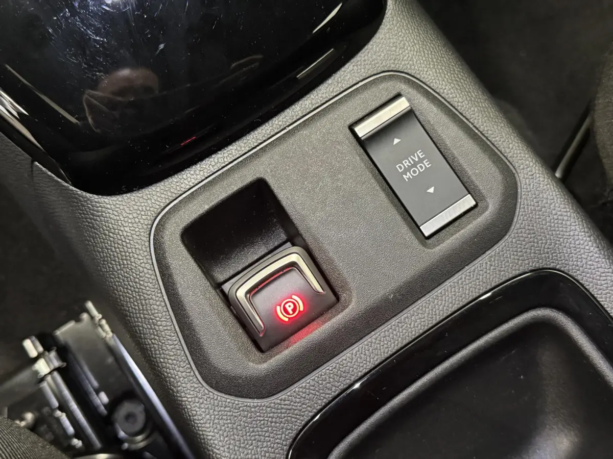 1.2 Turbo Hybrid 100pk GS Automaat Navigatie Apple Carplay/Android Auto Camera Parkeersensoren Cruise Control Dodehoek assistent Airco Lichtmetalen velgen Virtual Cockpit Getinte ramen