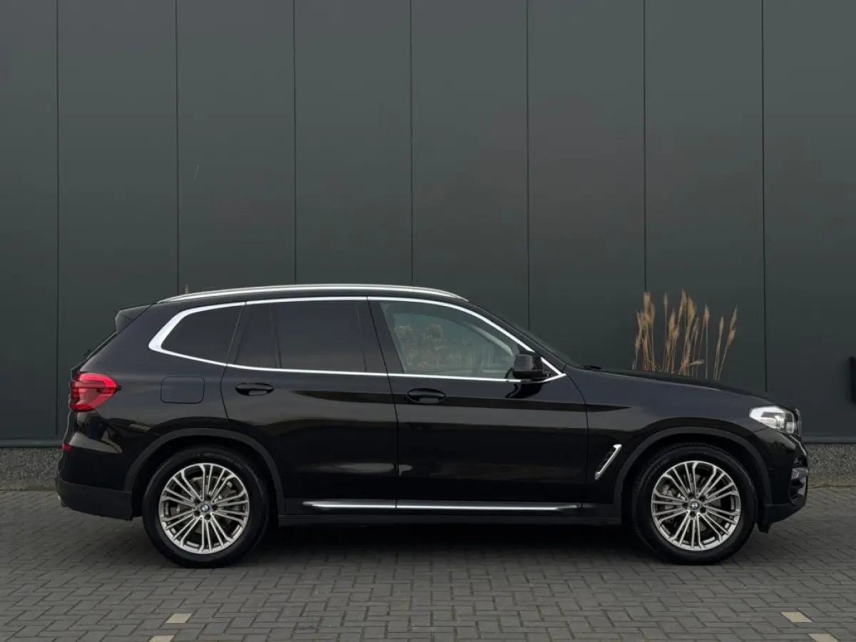 xDrive30e Exec. m22 NAVI PDC LEDER LED SPORTVELGEN PDC