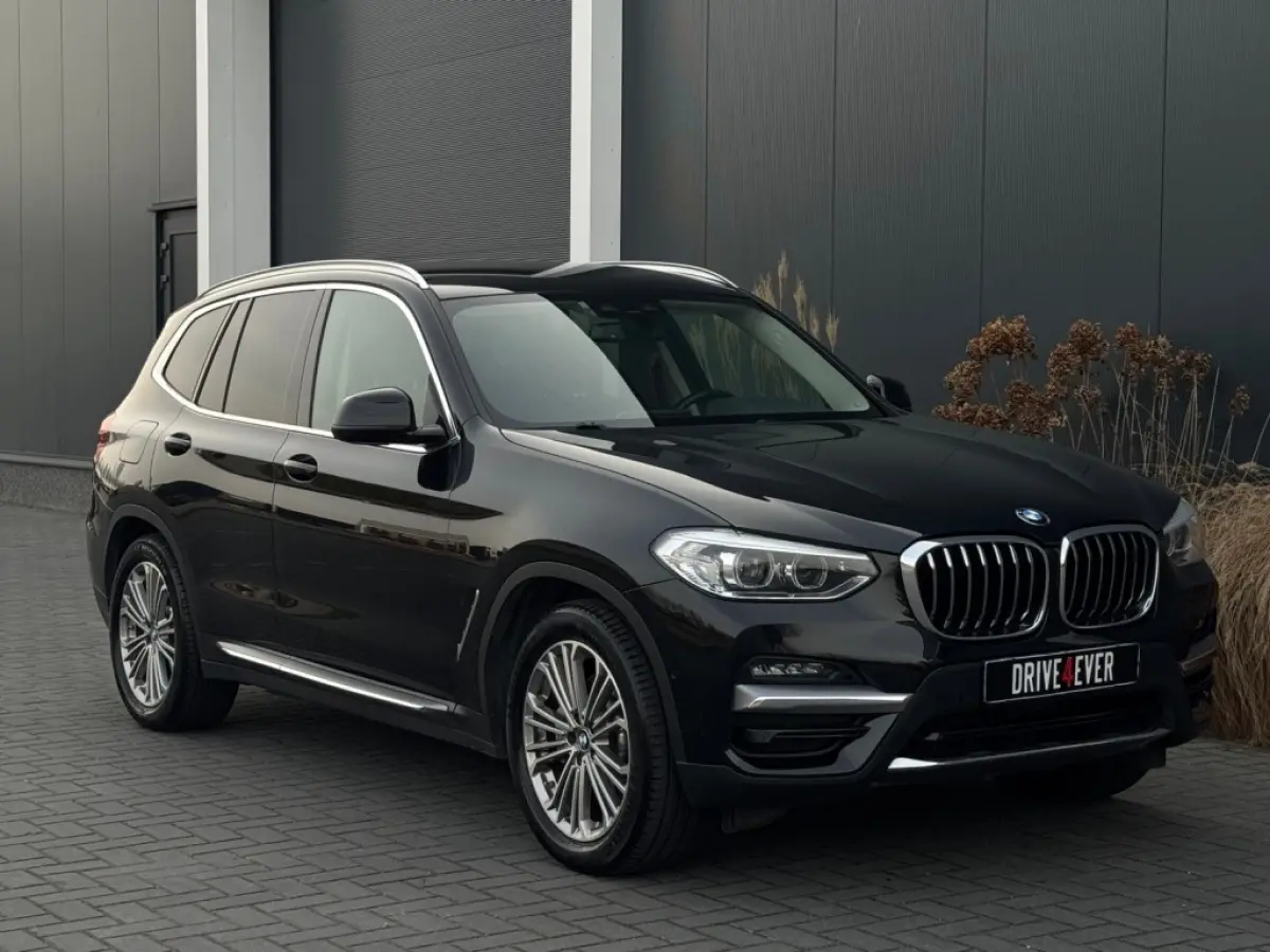 xDrive30e Exec. m22 NAVI PDC LEDER LED SPORTVELGEN PDC