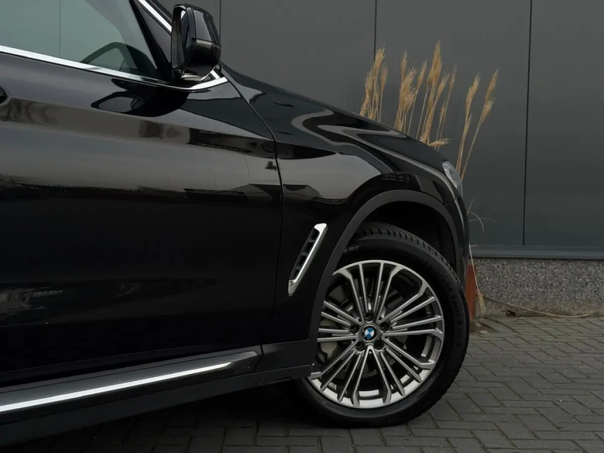 xDrive30e Exec. m22 NAVI PDC LEDER LED SPORTVELGEN PDC