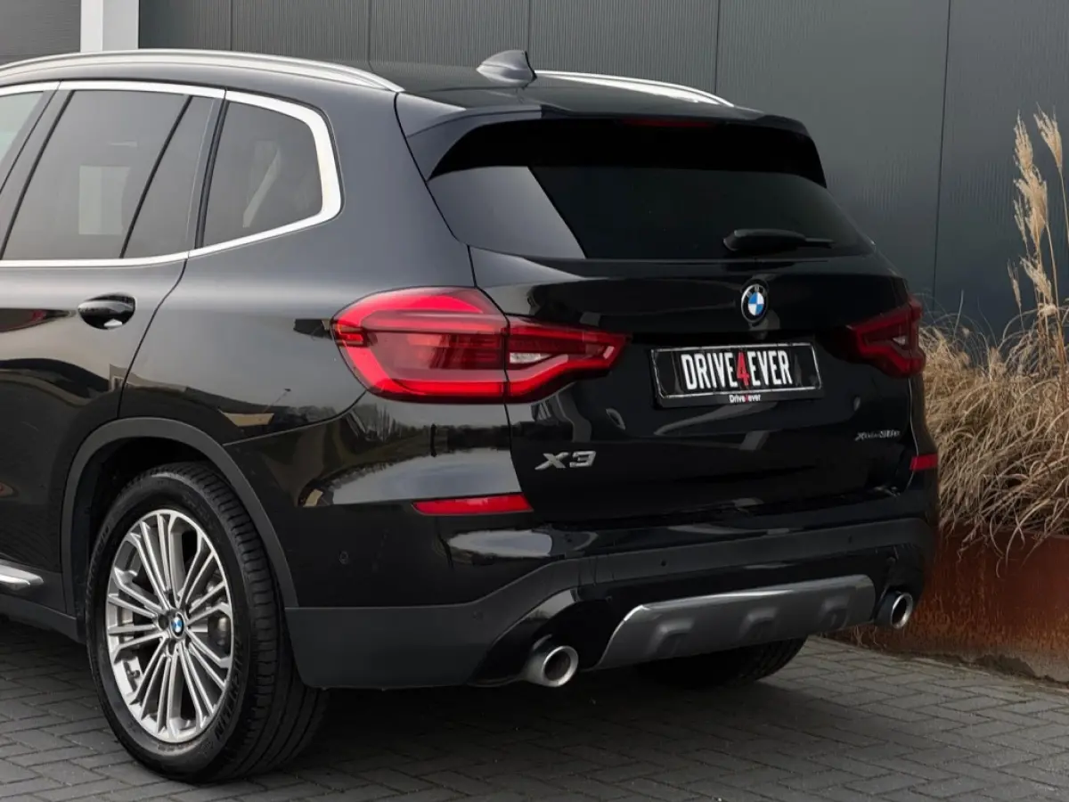 xDrive30e Exec. m22 NAVI PDC LEDER LED SPORTVELGEN PDC