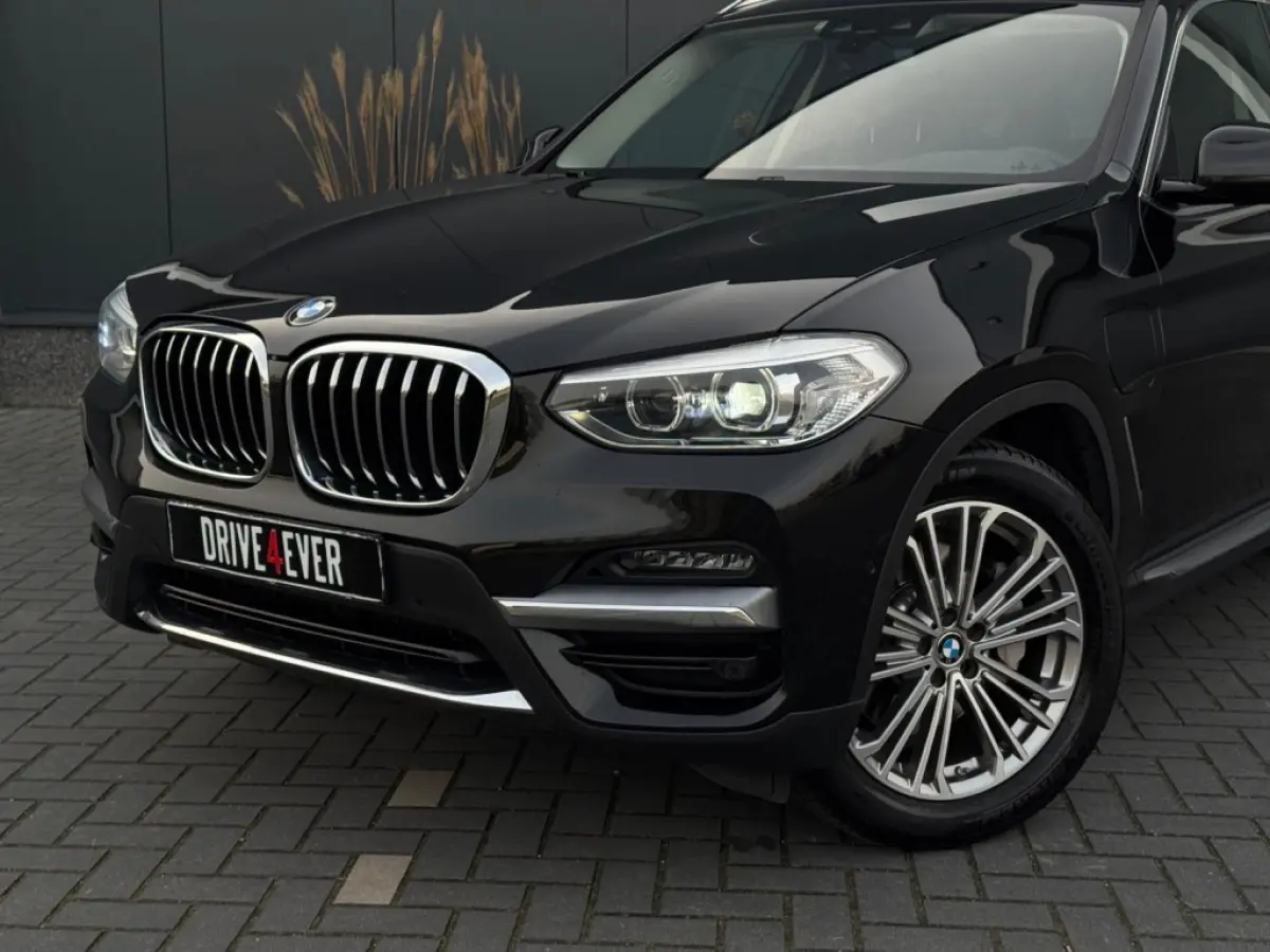 xDrive30e Exec. m22 NAVI PDC LEDER LED SPORTVELGEN PDC