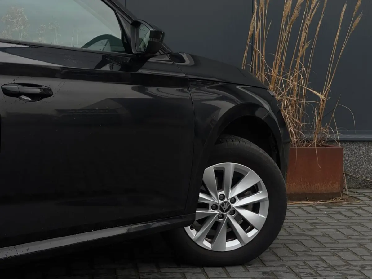 1.0 TSI Bns. Edition GARANTIE PDC SPORTVELGEN LED AIRCO