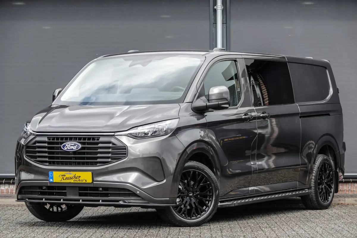 L2H1 Dubbel Cabine 2.5PHEV 233Pk Aut. | Limited | Plug In Hybrid | 360° Camera | 2x Schuifdeur | Spoilerpack | 19'' | Magnetic Grey