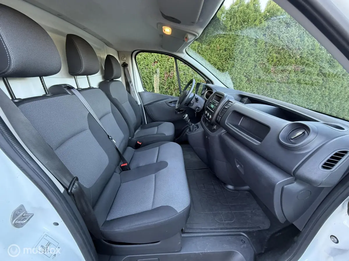 bestel 1.6 dCi 95 T29 L1H1 Générique