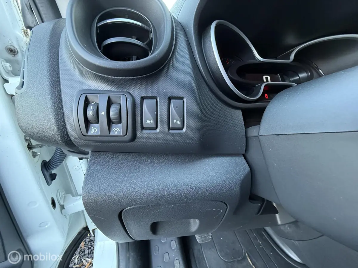 bestel 1.6 dCi 95 T29 L1H1 Générique