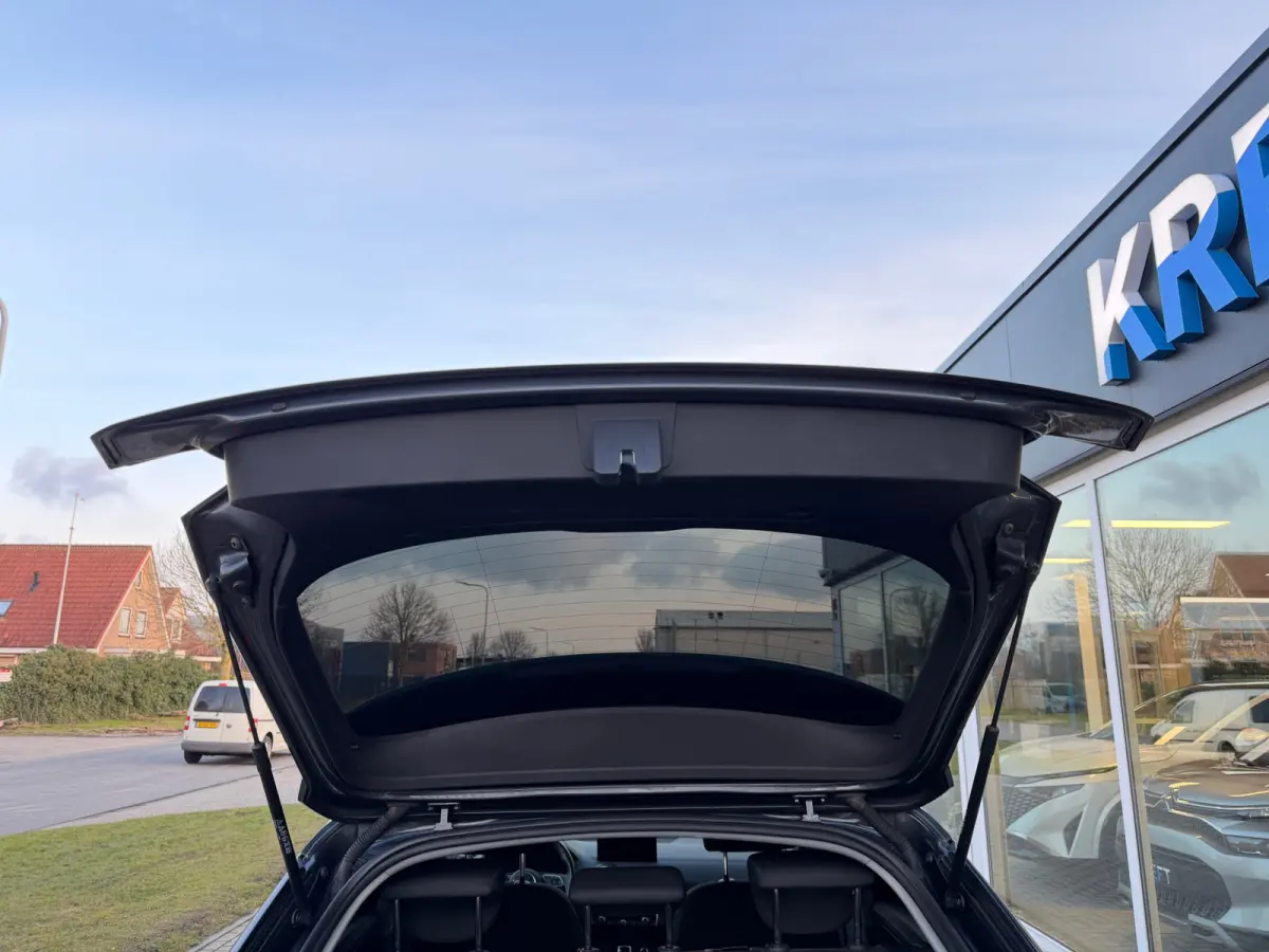 35 TFSI S Edition Camera | App connect