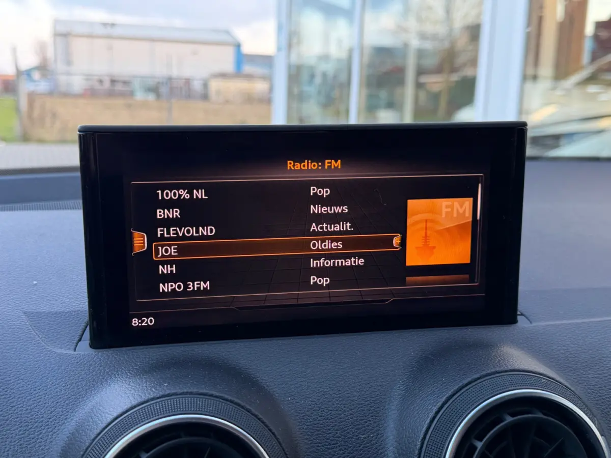 35 TFSI S Edition Camera | App connect