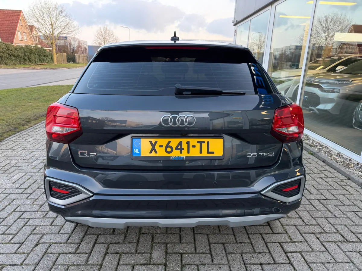 35 TFSI S Edition Camera | App connect