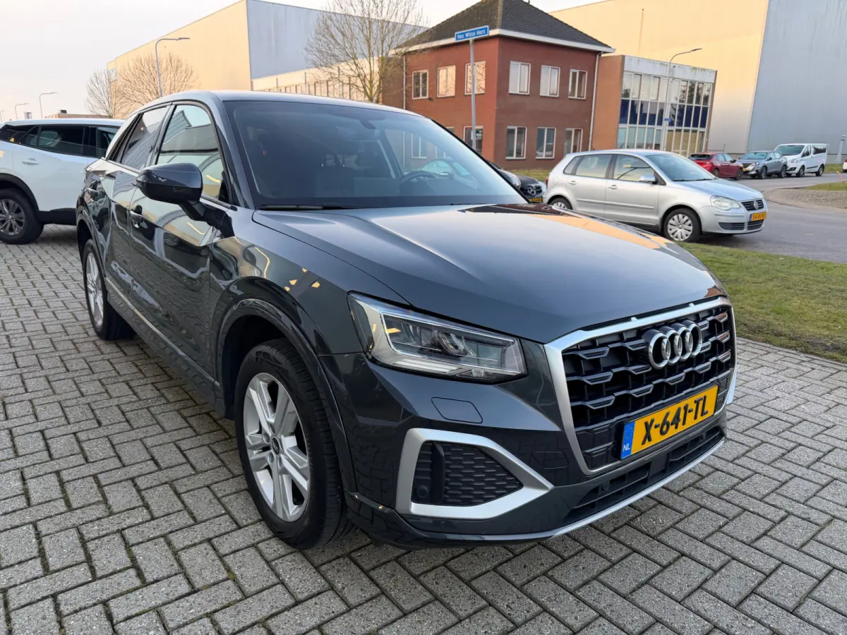 35 TFSI S Edition Camera | App connect