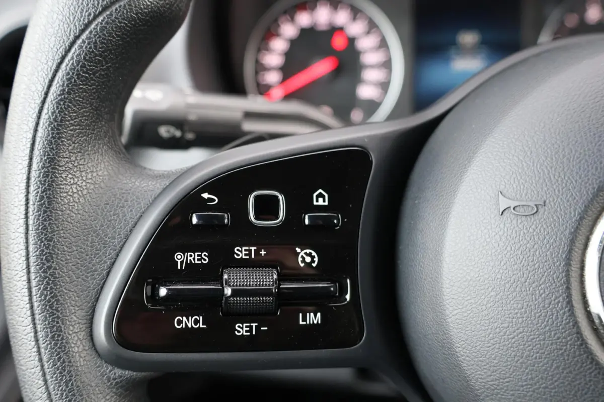 bestel 317 1.9 CDI L2H2 RWD