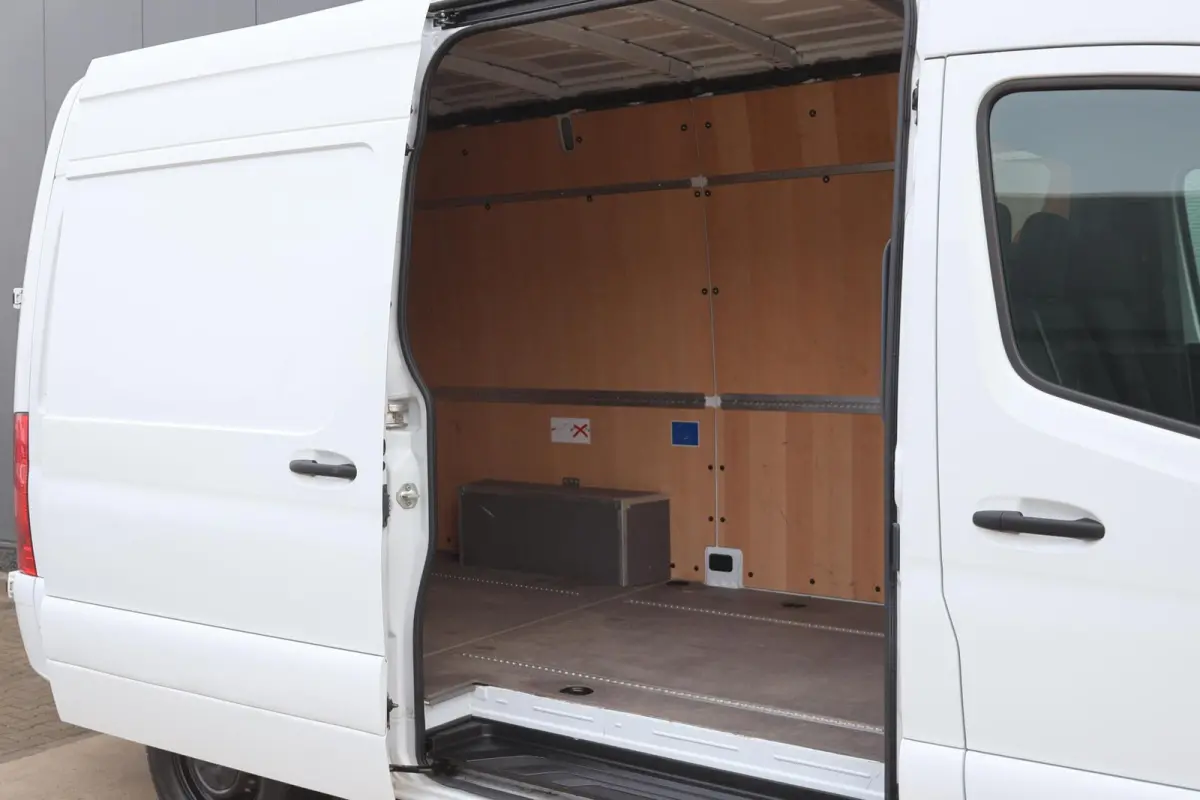 bestel 317 1.9 CDI L2H2 RWD