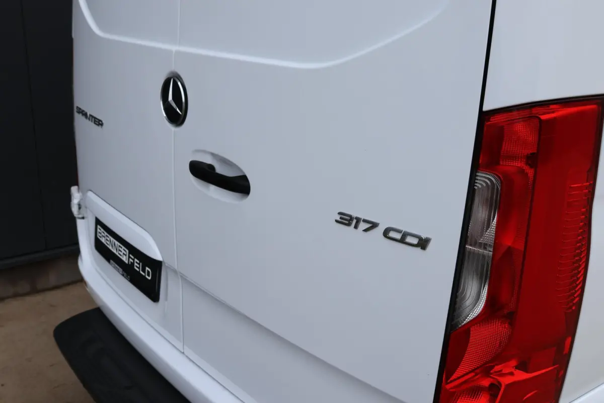bestel 317 1.9 CDI L2H2 RWD