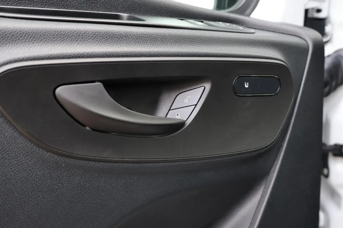 bestel 317 1.9 CDI L2H2 RWD