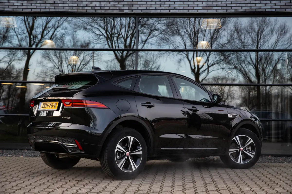 1.5 P300e AWD R-Dynamic SE , Panoramadak, Leer, Carplay, Dealer Onderhouden