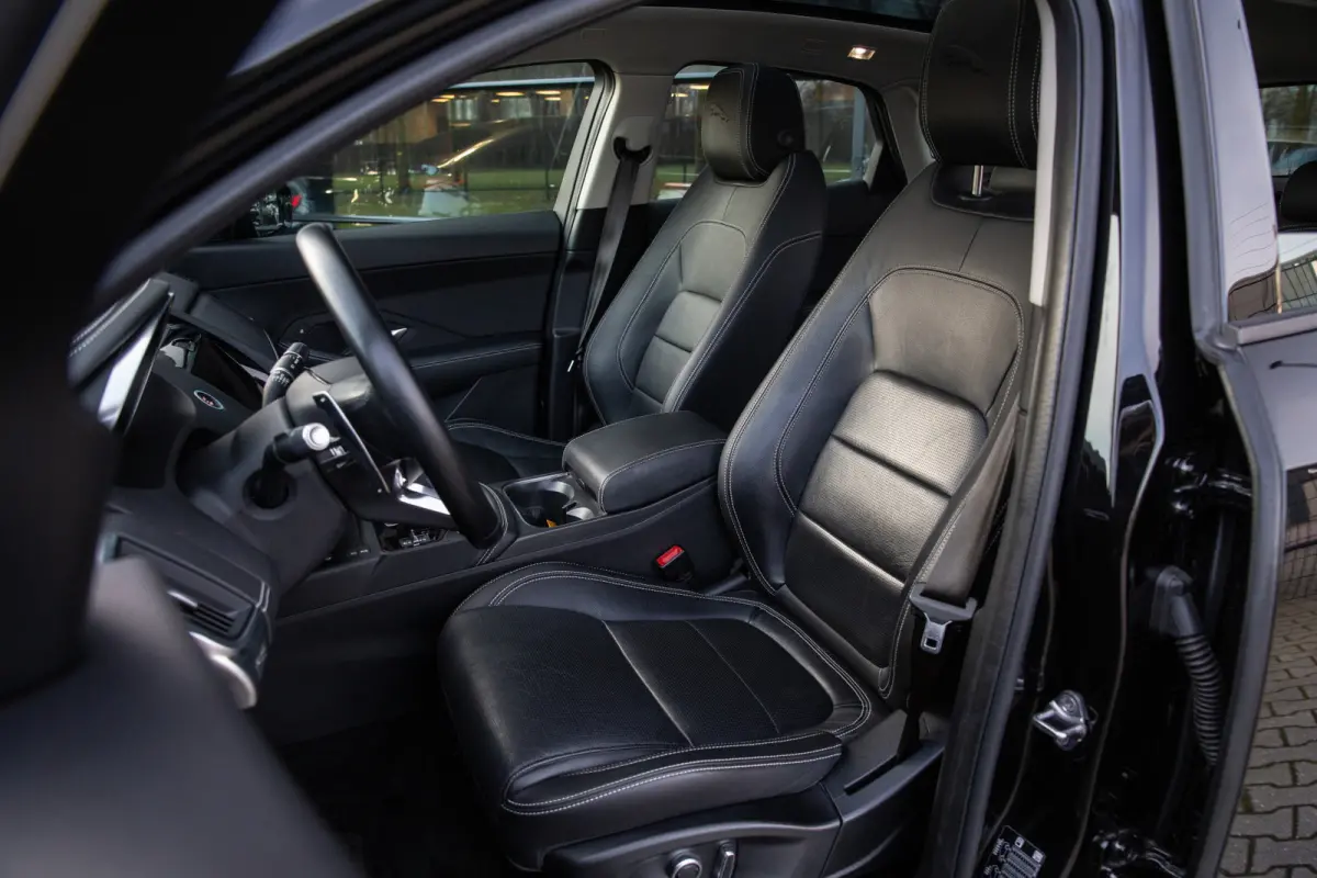 1.5 P300e AWD R-Dynamic SE , Panoramadak, Leer, Carplay, Dealer Onderhouden