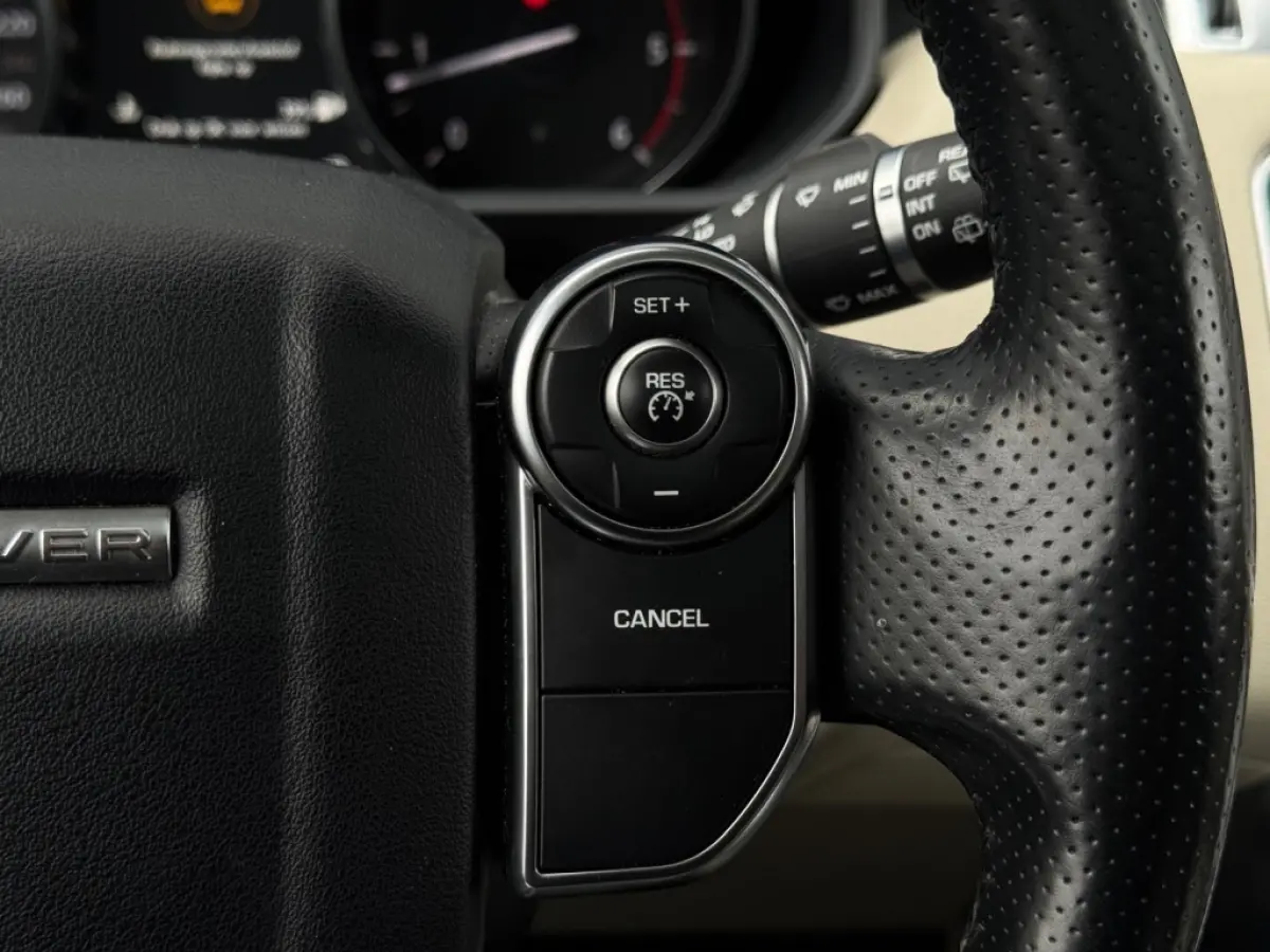 3.0 TDV6 GRIJS KENTEKEN M2017 PANO NAVI CAMERA LEDER
