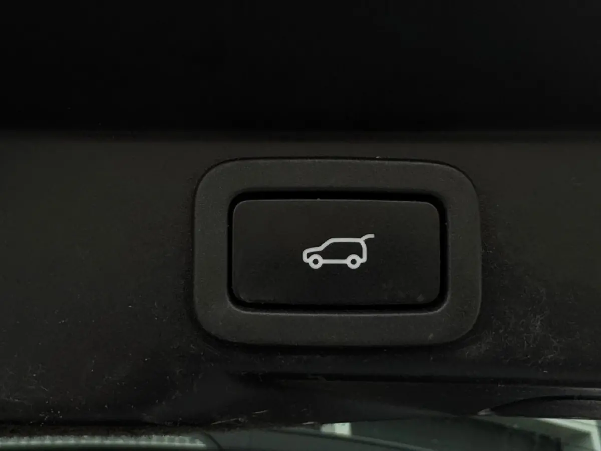 3.0 TDV6 GRIJS KENTEKEN M2017 PANO NAVI CAMERA LEDER