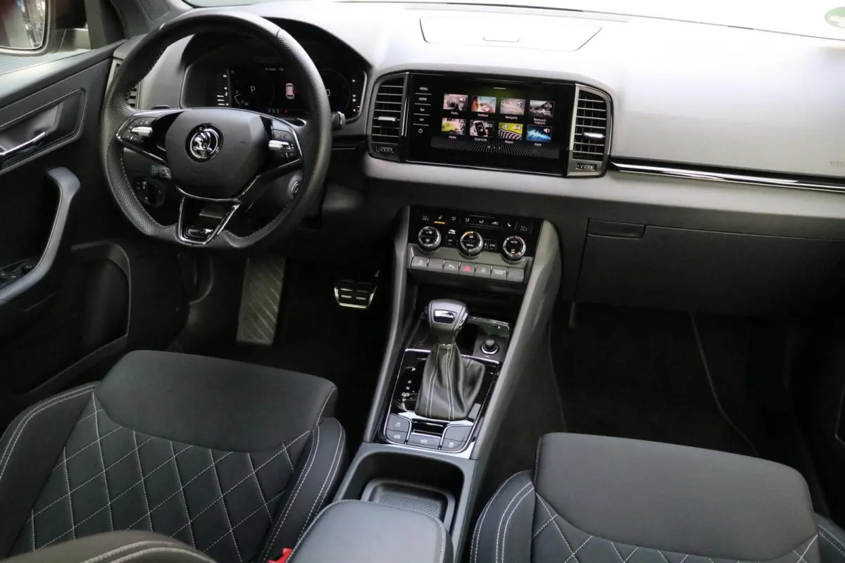 1.5 TSI ACT SPORTLINE AdaptiveCruise Camera 19'Inch Sportzetels AppleCarplay Facelift Trekhaak MatrixLed PrivacyGlass 92000KM BJ2022