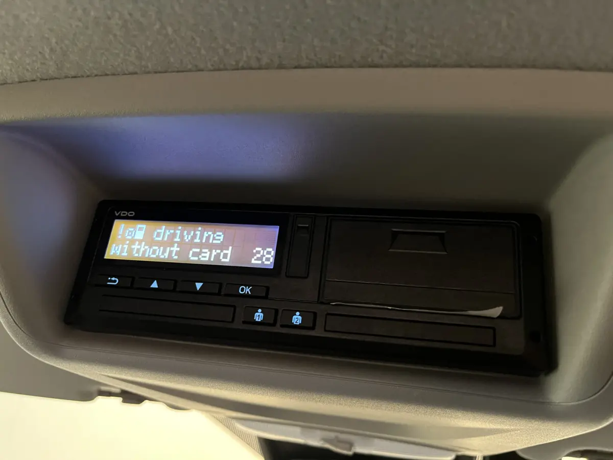 2.0 TDCI L2H1 Limited 130 PK DC 6 pers. / NAP / Euro 6 / Airco / Cruise Control / CarPlay / PDC / Navigatie / 16.200 KM !!
