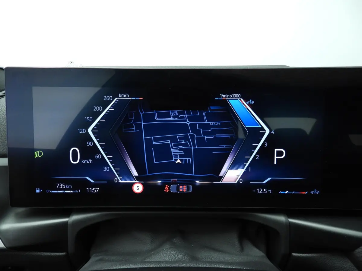318i | M-Sportpakket | LED | Navigatie | Schuifdak | Trekhaak | Stoelverwarming | DAB | Alu 18 inch