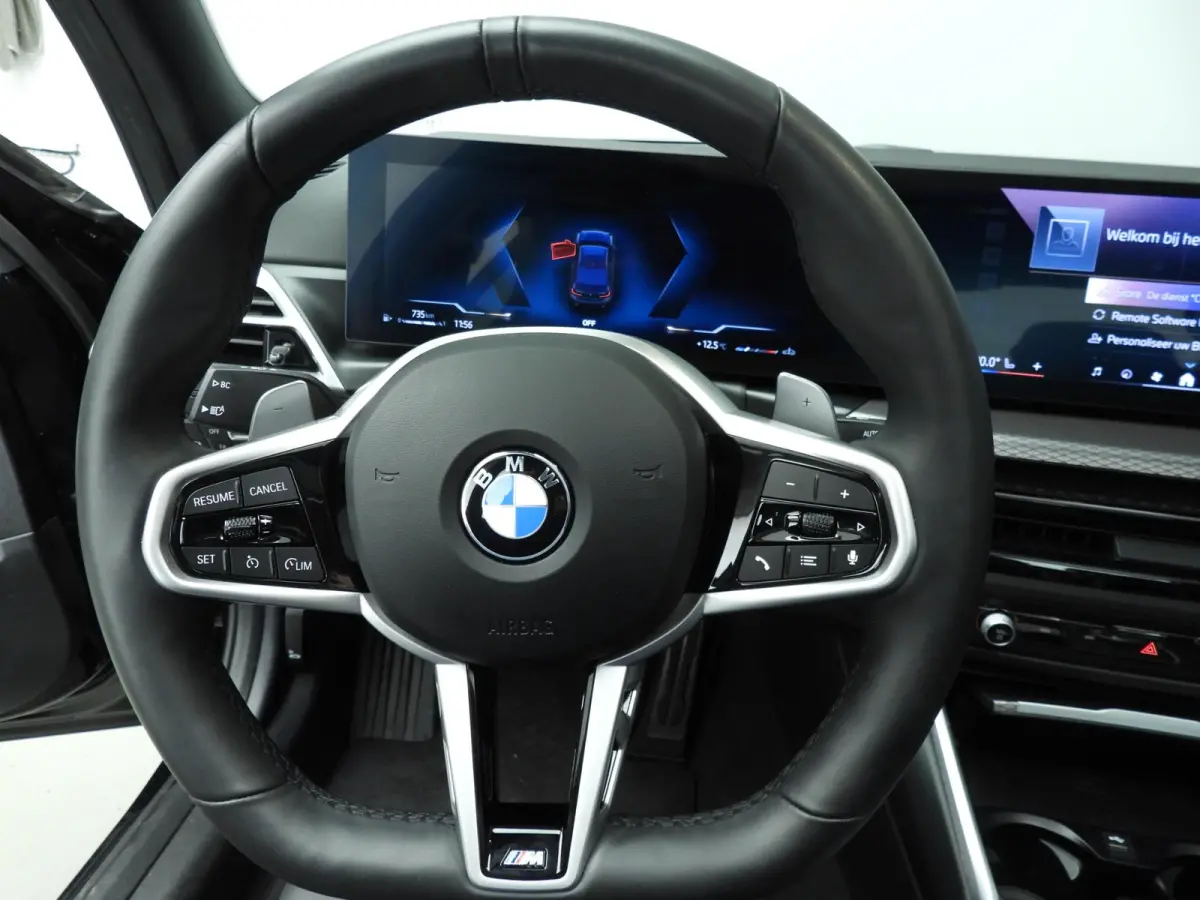 318i | M-Sportpakket | LED | Navigatie | Schuifdak | Trekhaak | Stoelverwarming | DAB | Alu 18 inch