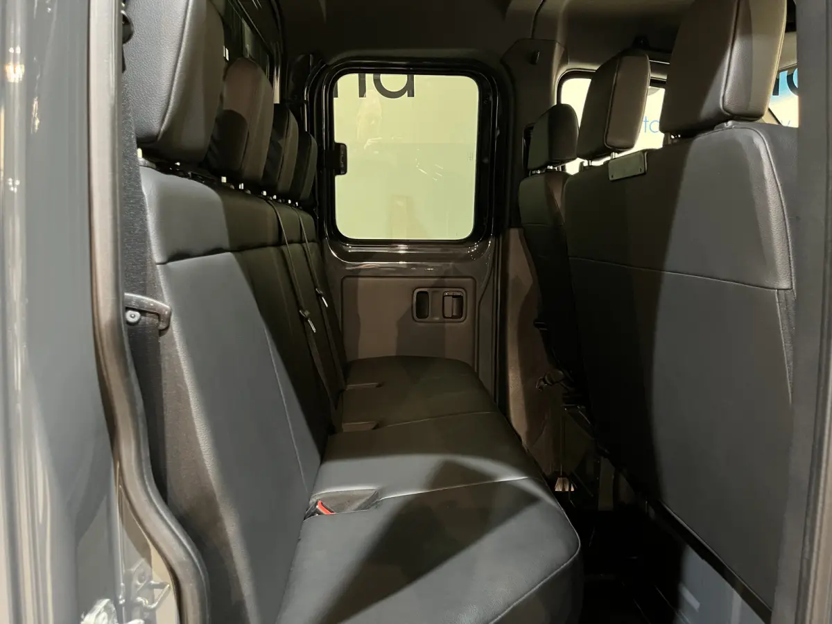 317 CDI L2 RWD DC 7 PERS. Automaat Open Laadbak / Euro 6 / Airco / Cruise Control / Trekhaak / Camera / 16.200 KM !!