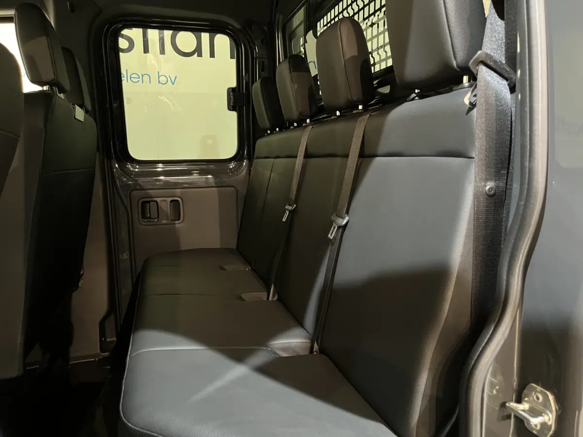 317 CDI L2 RWD DC 7 PERS. Automaat Open Laadbak / Euro 6 / Airco / Cruise Control / Trekhaak / Camera / 16.200 KM !!