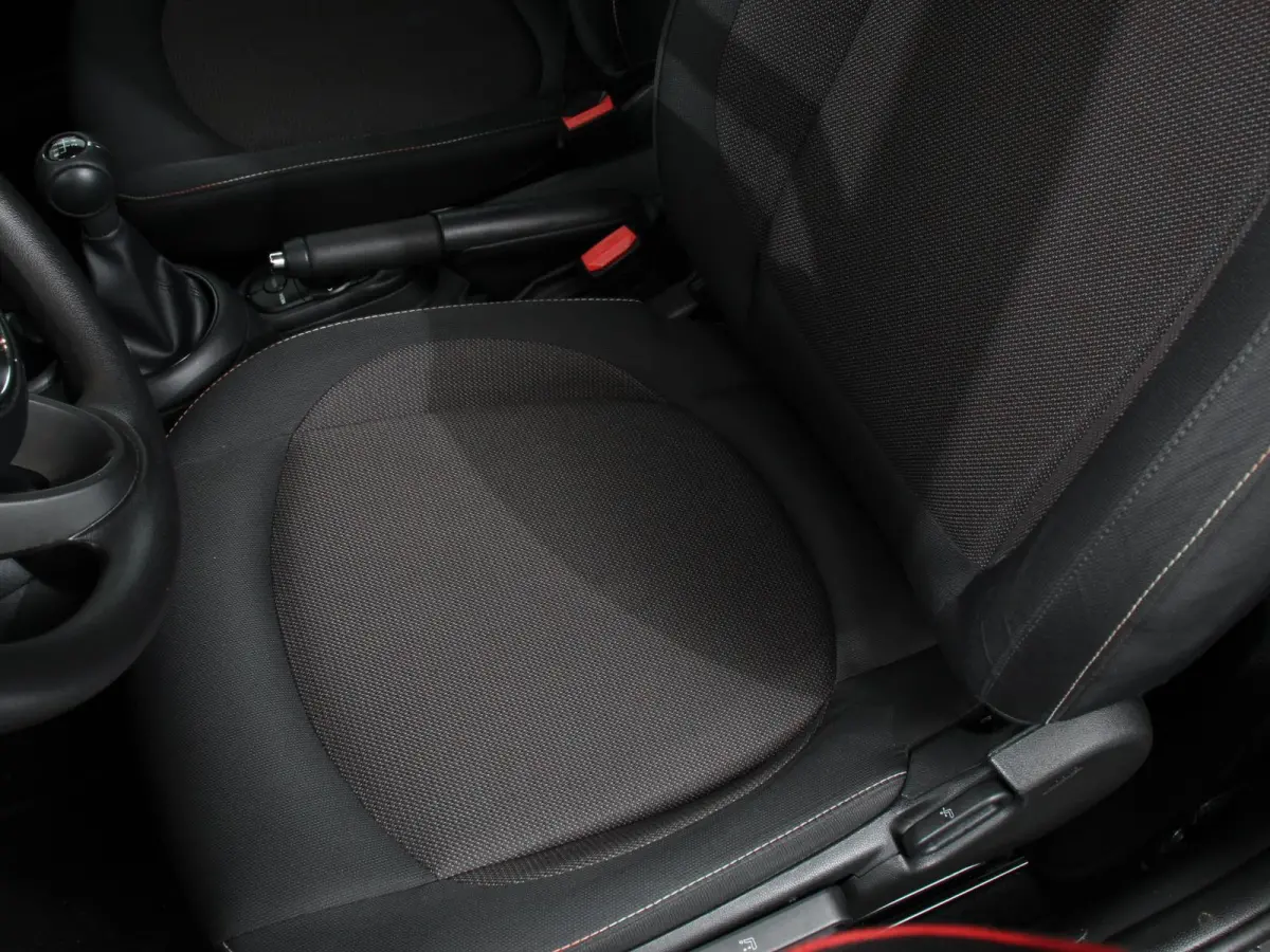 One 1.5 3-DRS First Salt Airco Lichtmetalen Velgen Stoelverwarming Keyless start